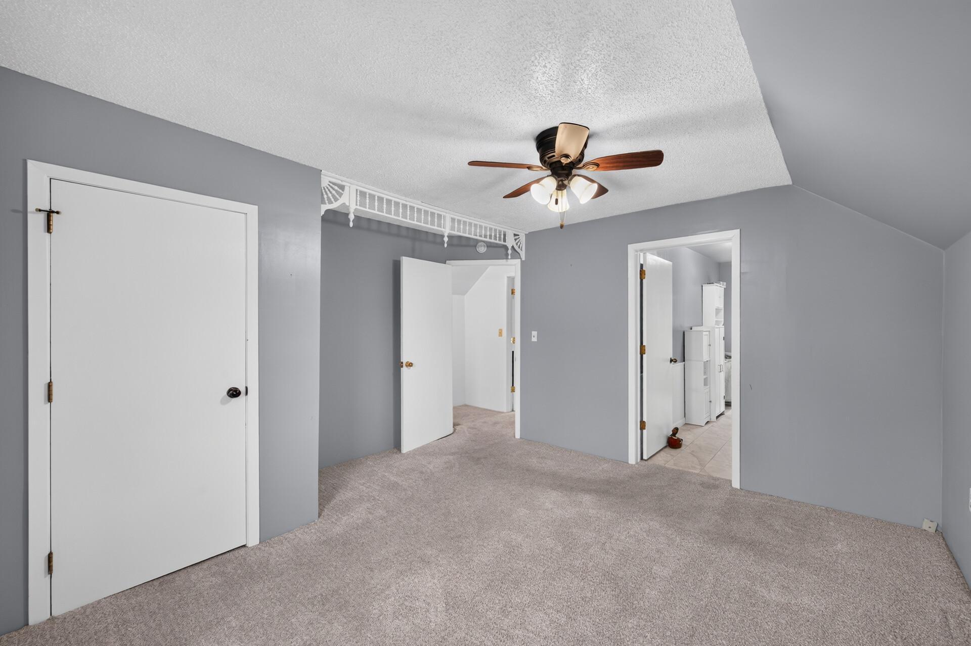 423 Greeley Street N Property Photo 19