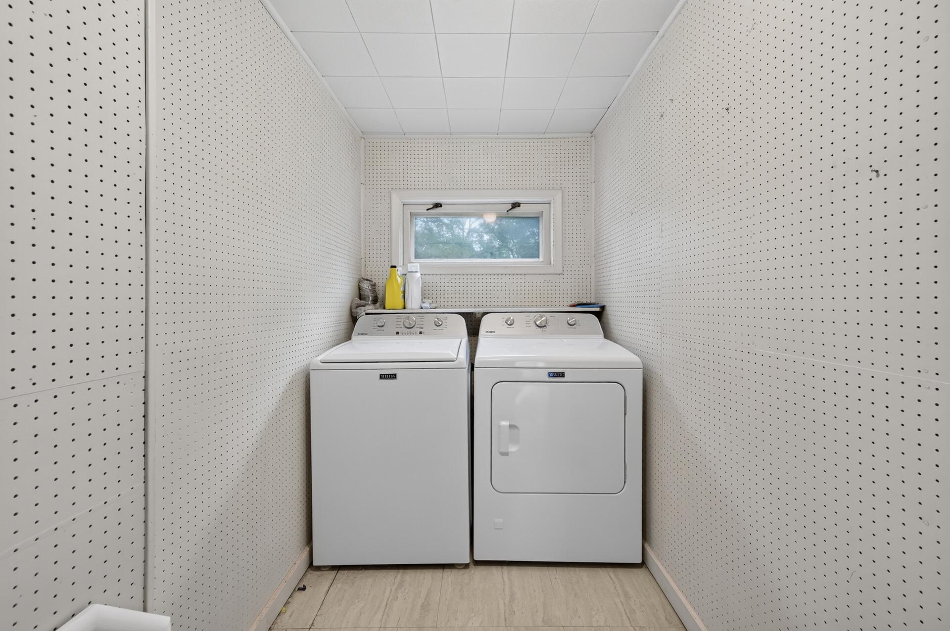 423 Greeley Street N Property Photo 22