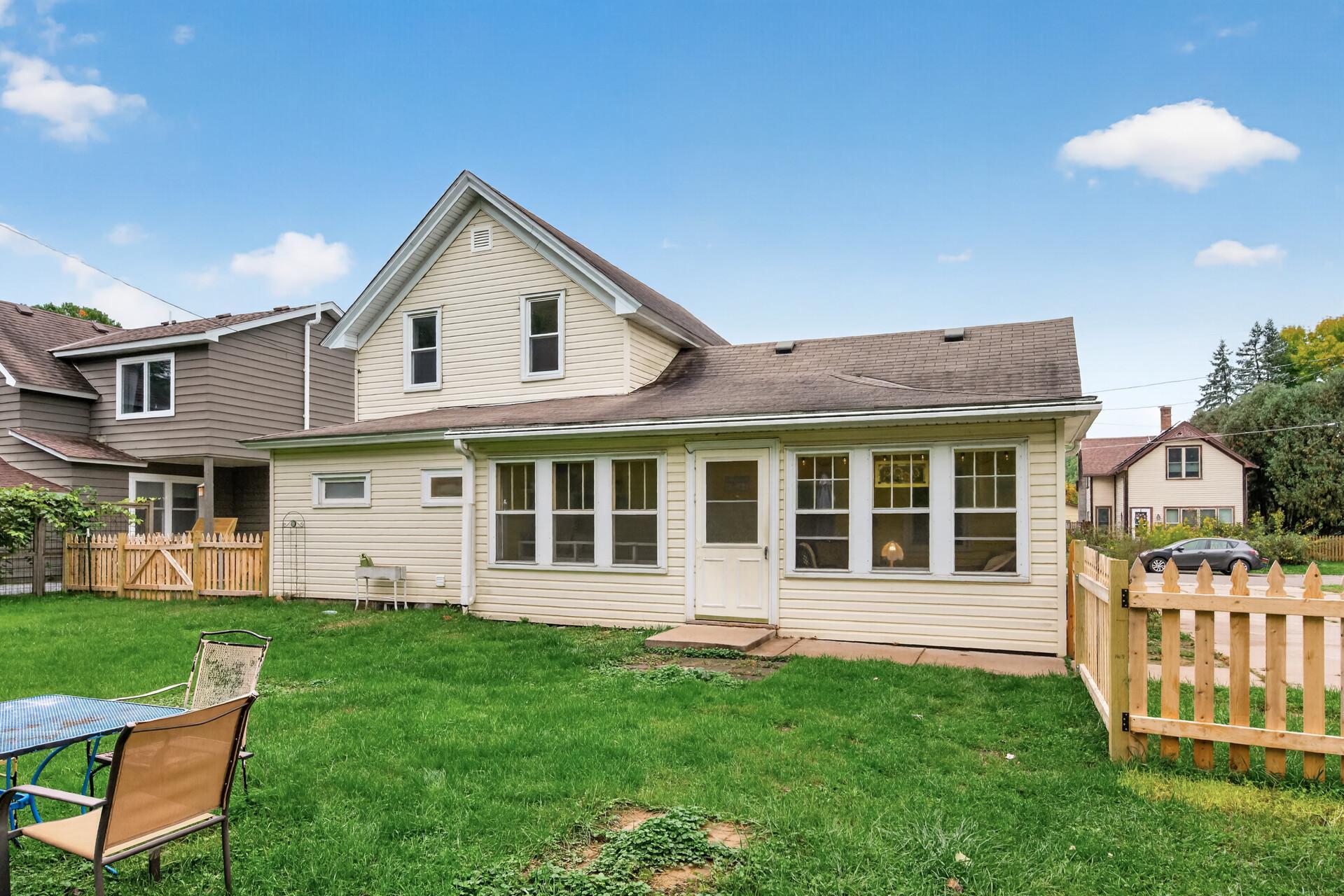 423 Greeley Street N Property Photo 26