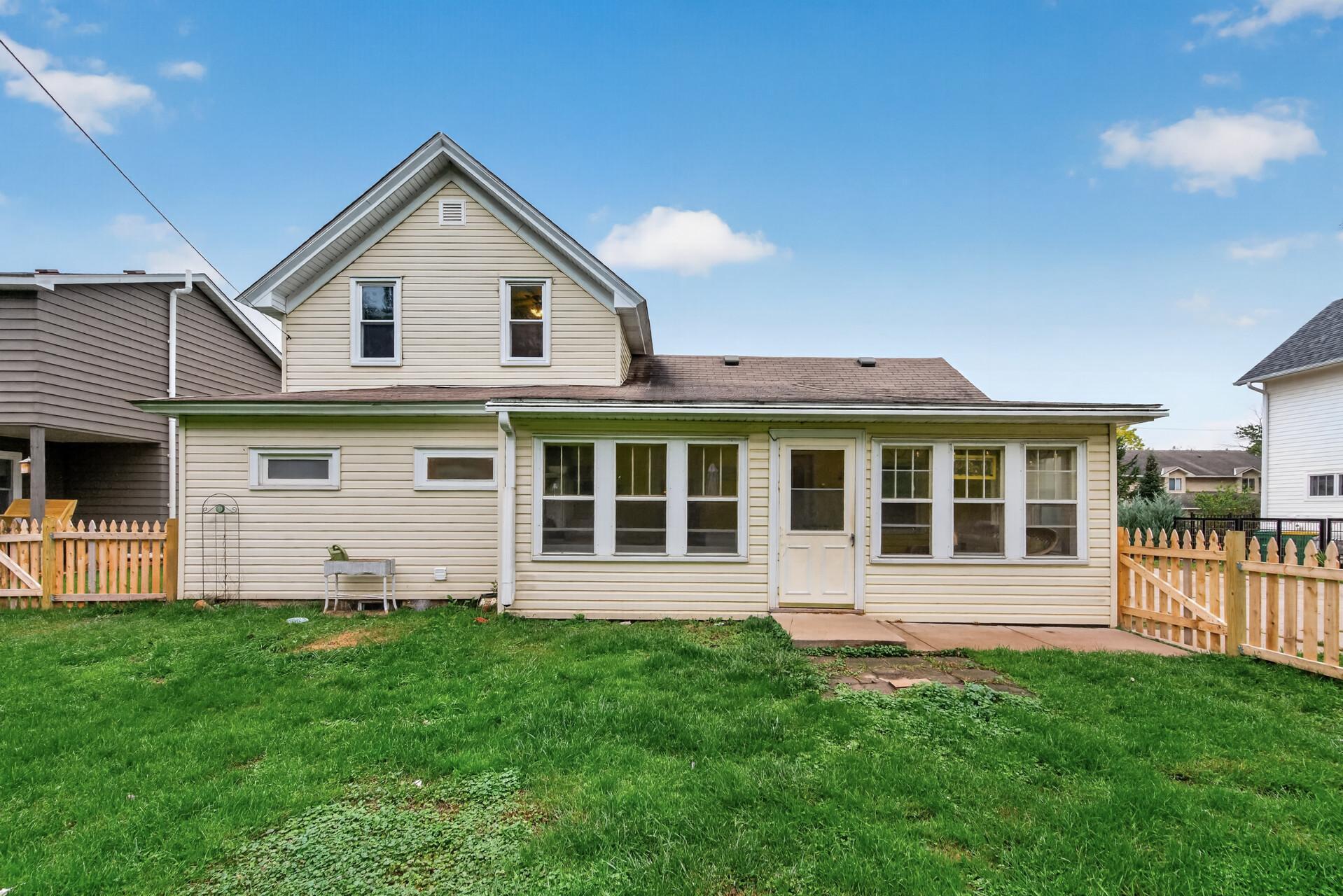 423 Greeley Street N Property Photo 27