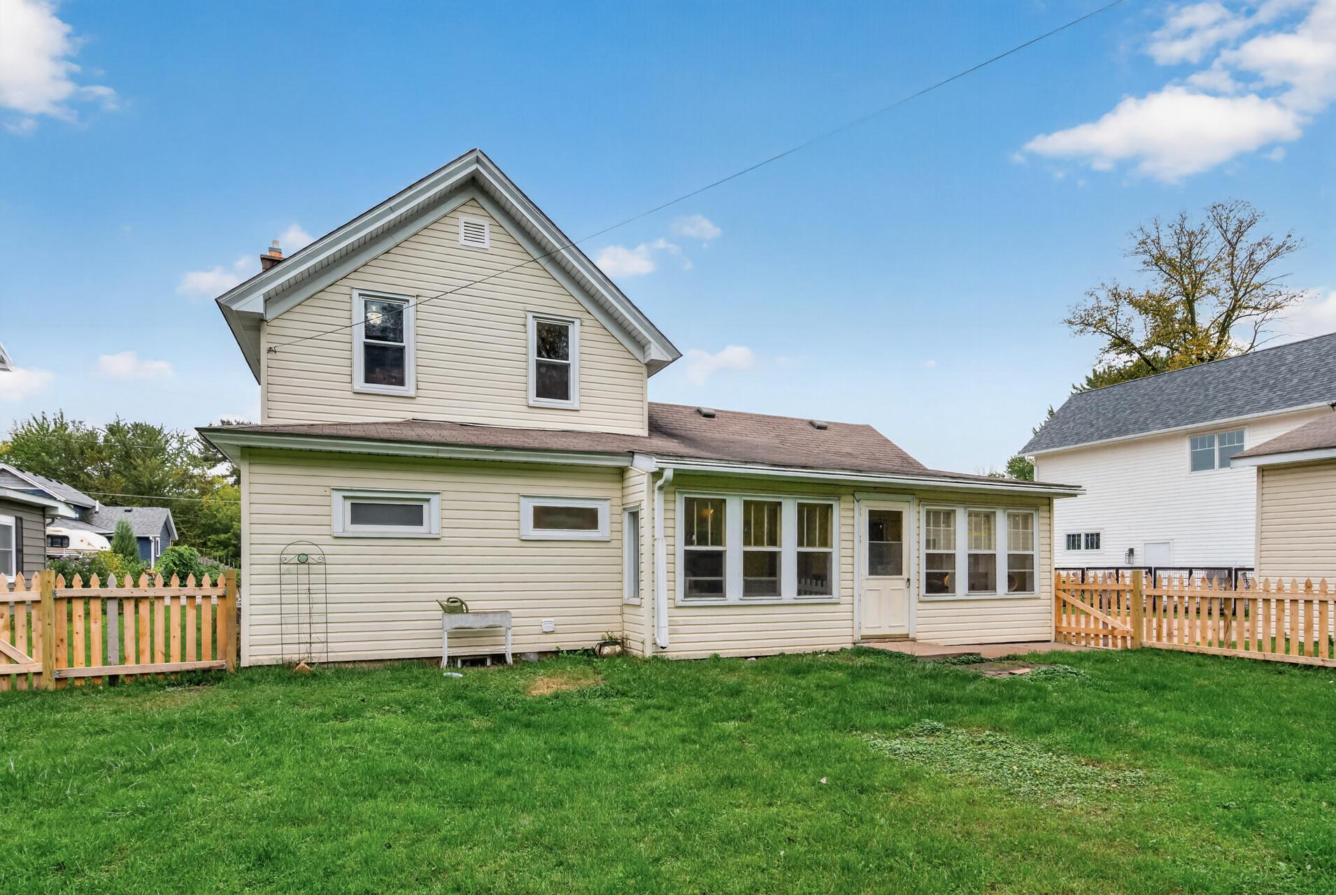 423 Greeley Street N Property Photo 28