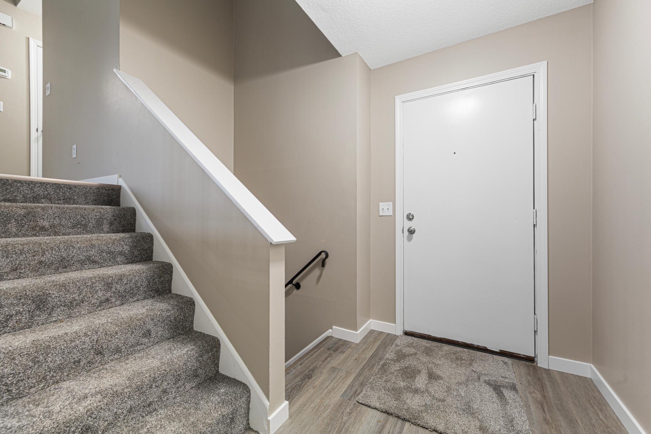 8101 Ewing Avenue N Property Photo 11