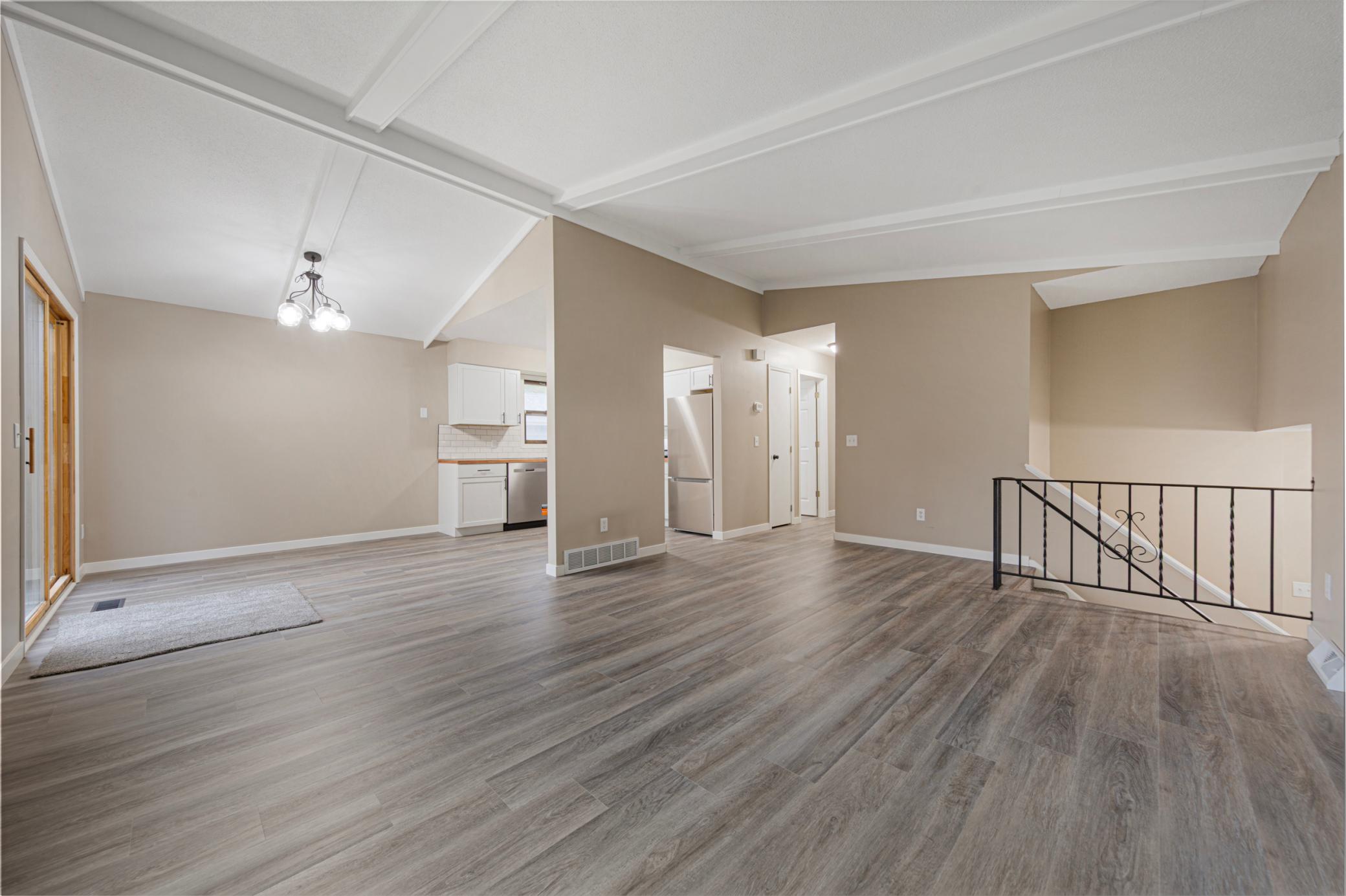 8101 Ewing Avenue N Property Photo 14