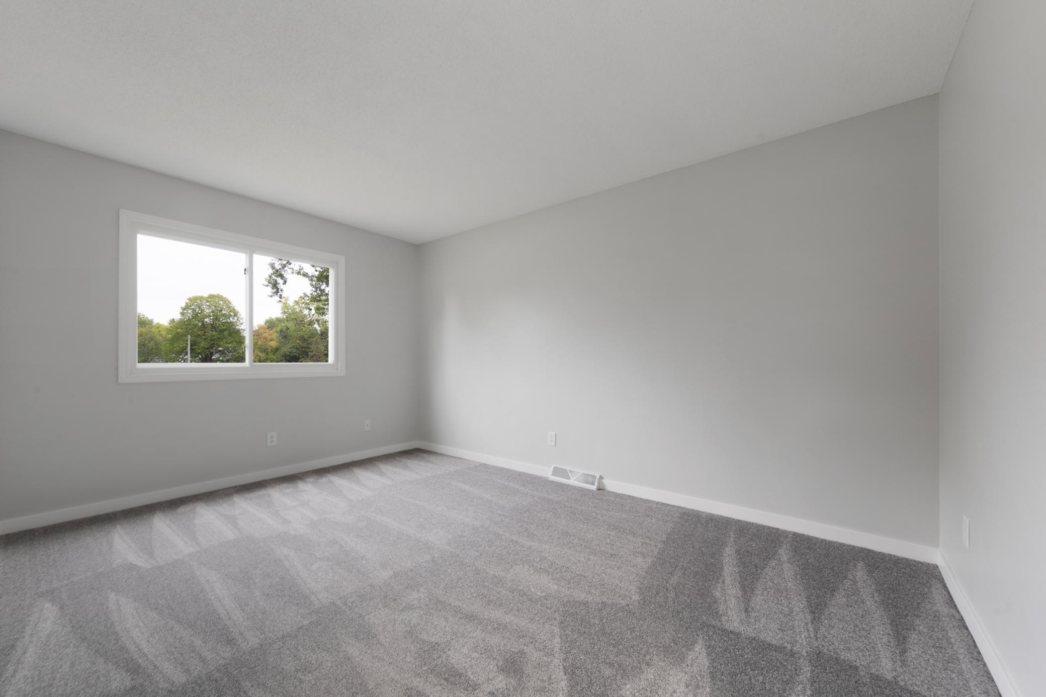 8101 Ewing Avenue N Property Photo 26