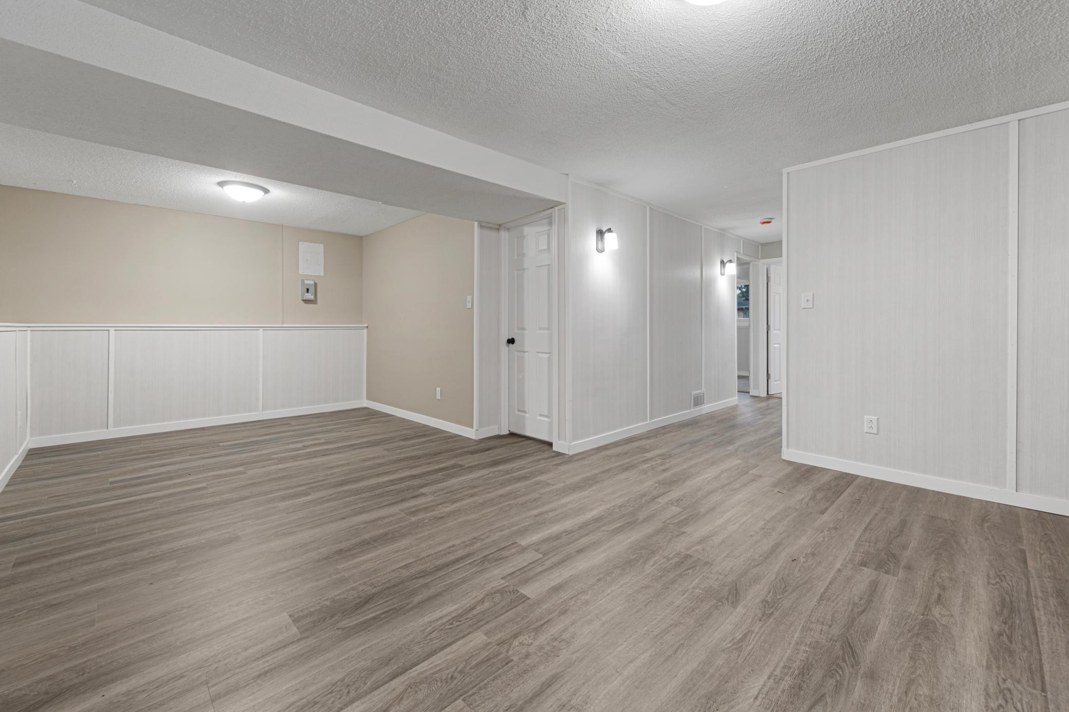 8101 Ewing Avenue N Property Photo 29