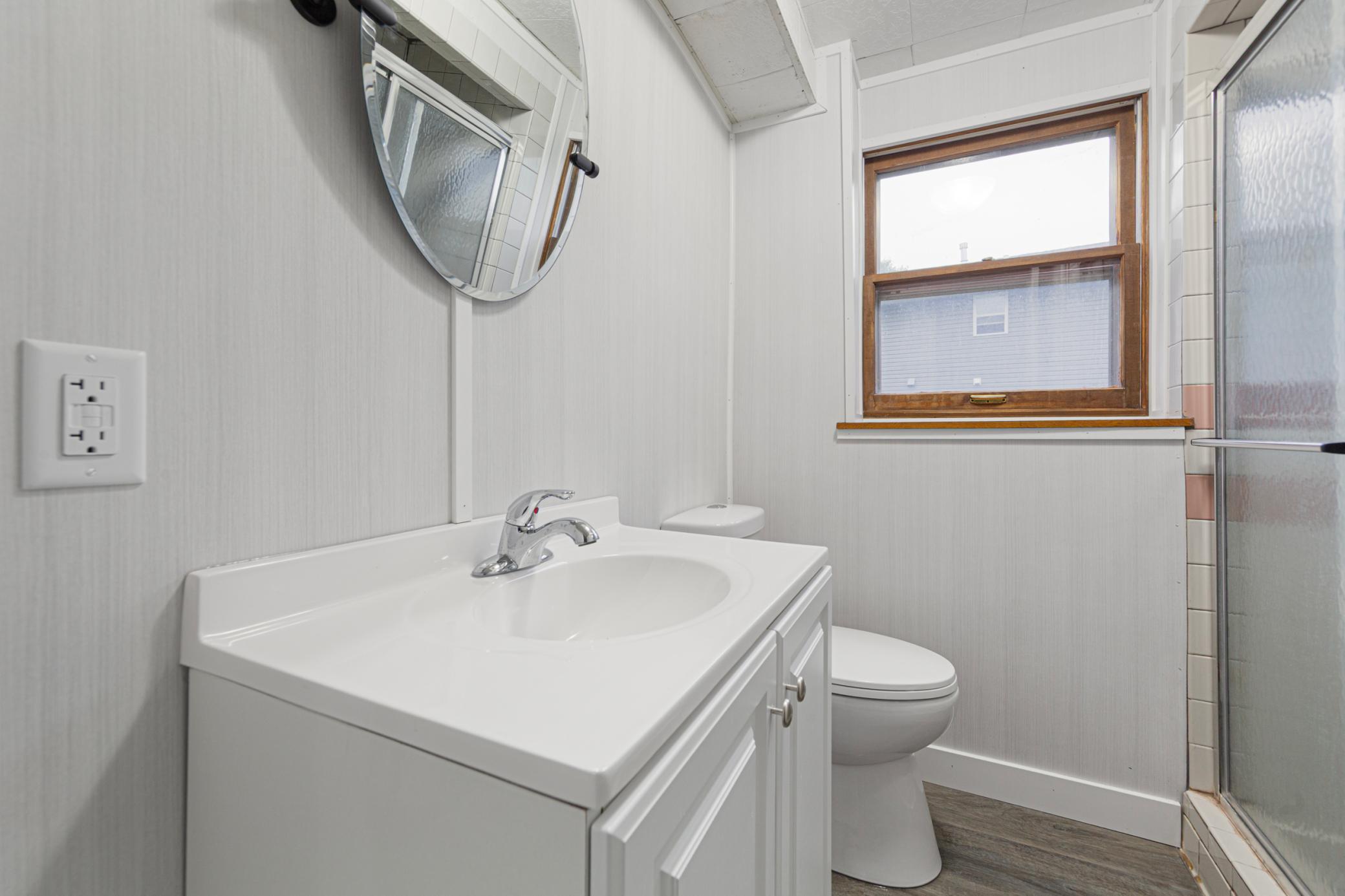 8101 Ewing Avenue N Property Photo 33