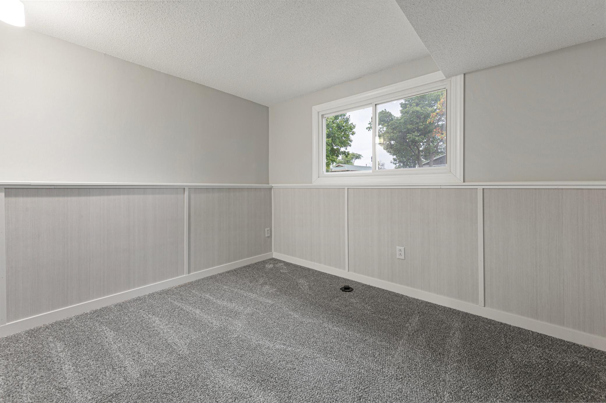8101 Ewing Avenue N Property Photo 36