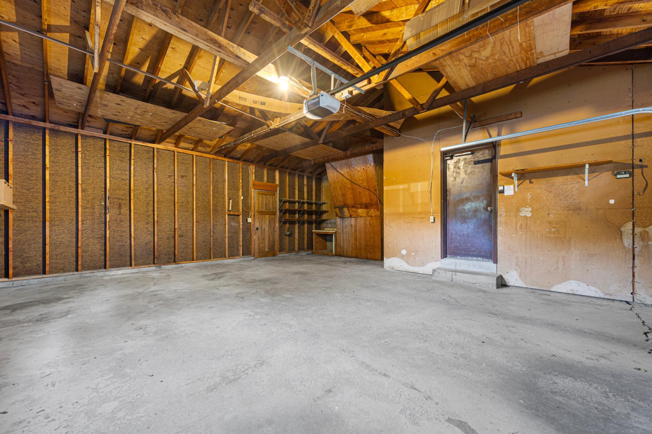 8101 Ewing Avenue N Property Photo 39