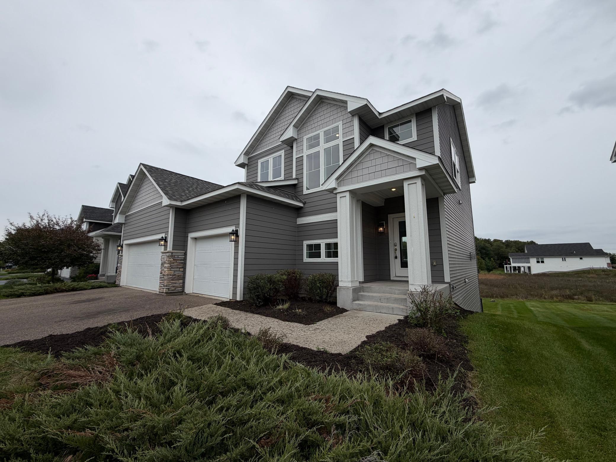 4607 128th Circle Ne Property Photo 1
