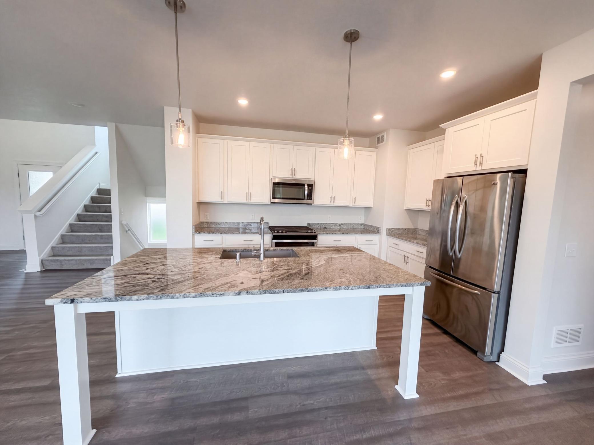 4607 128th Circle Ne Property Photo 2