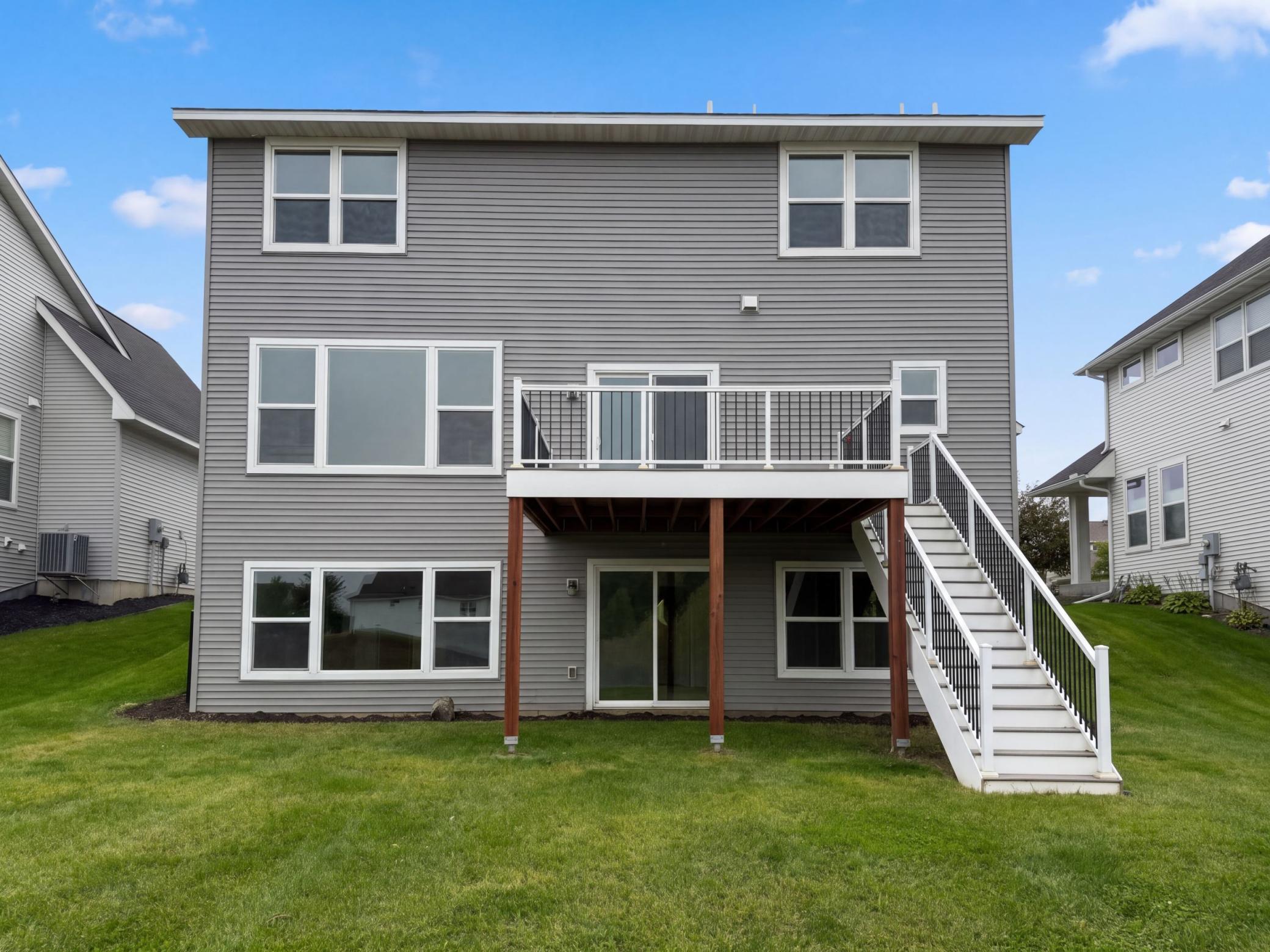 4607 128th Circle Ne Property Photo 5