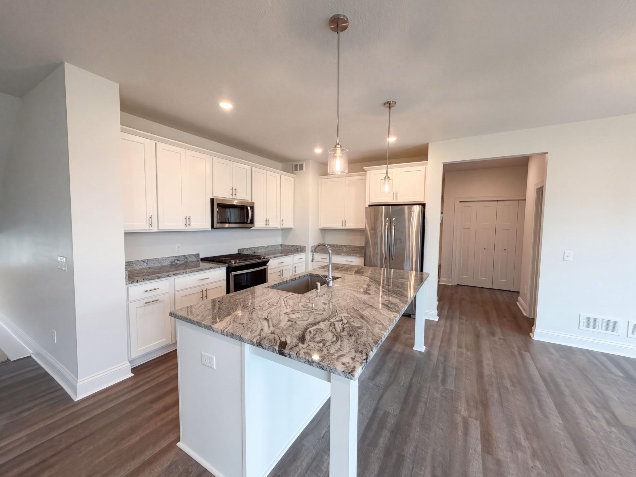 4607 128th Circle Ne Property Photo 6