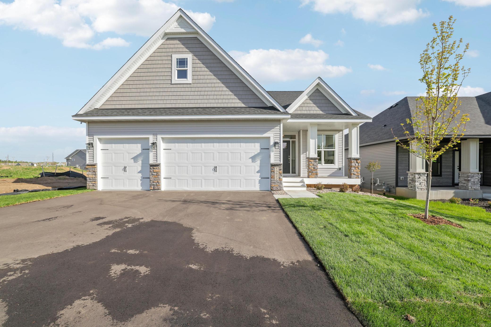 13822 Arrowhead Way Property Photo 3