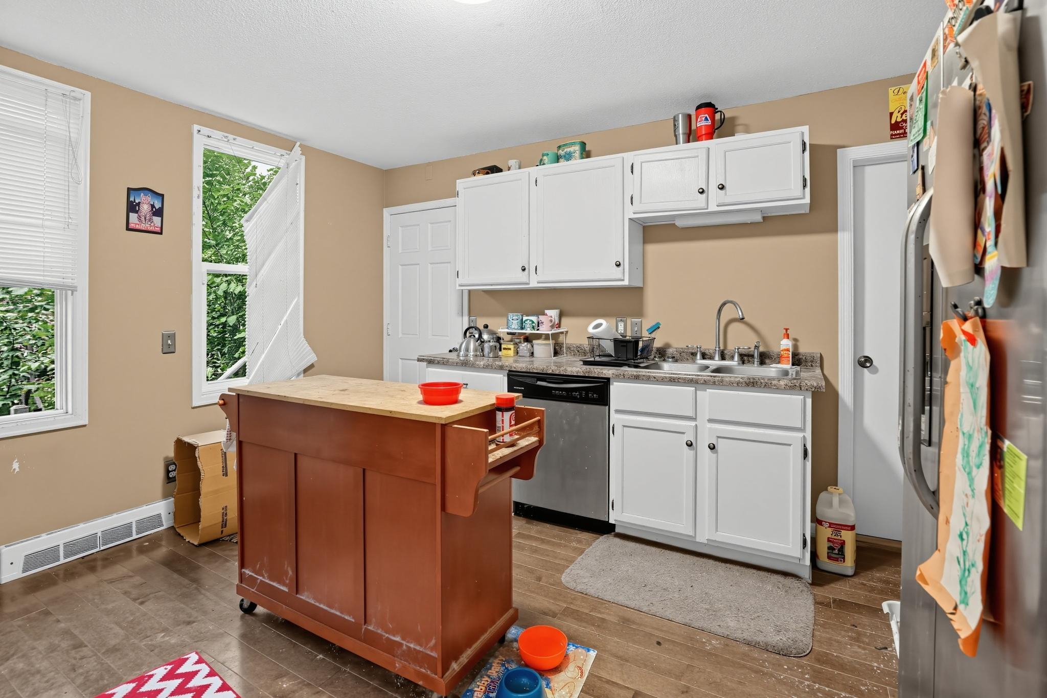 872 Lawson Avenue E Property Photo 2