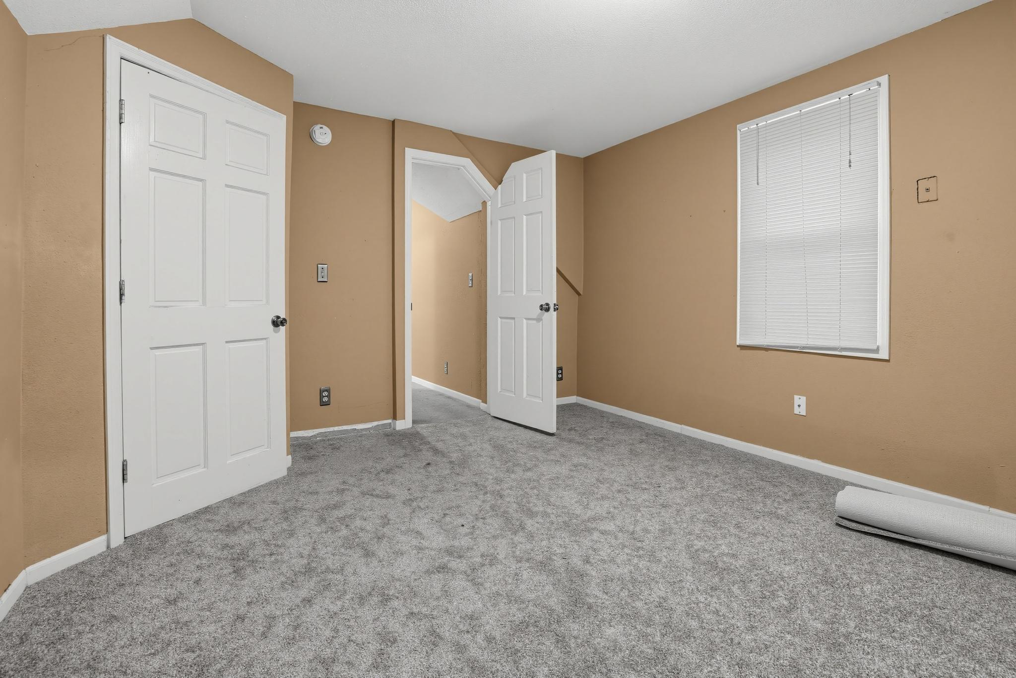 872 Lawson Avenue E Property Photo 6