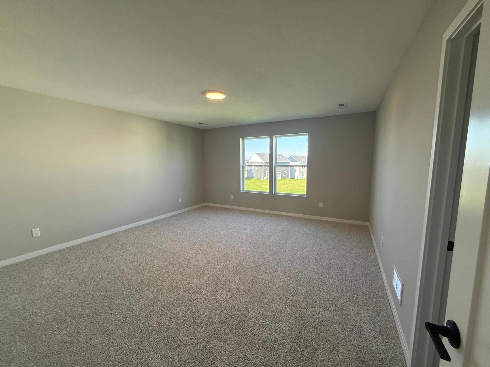 15165 Amber Fields Boulevard Property Photo 11