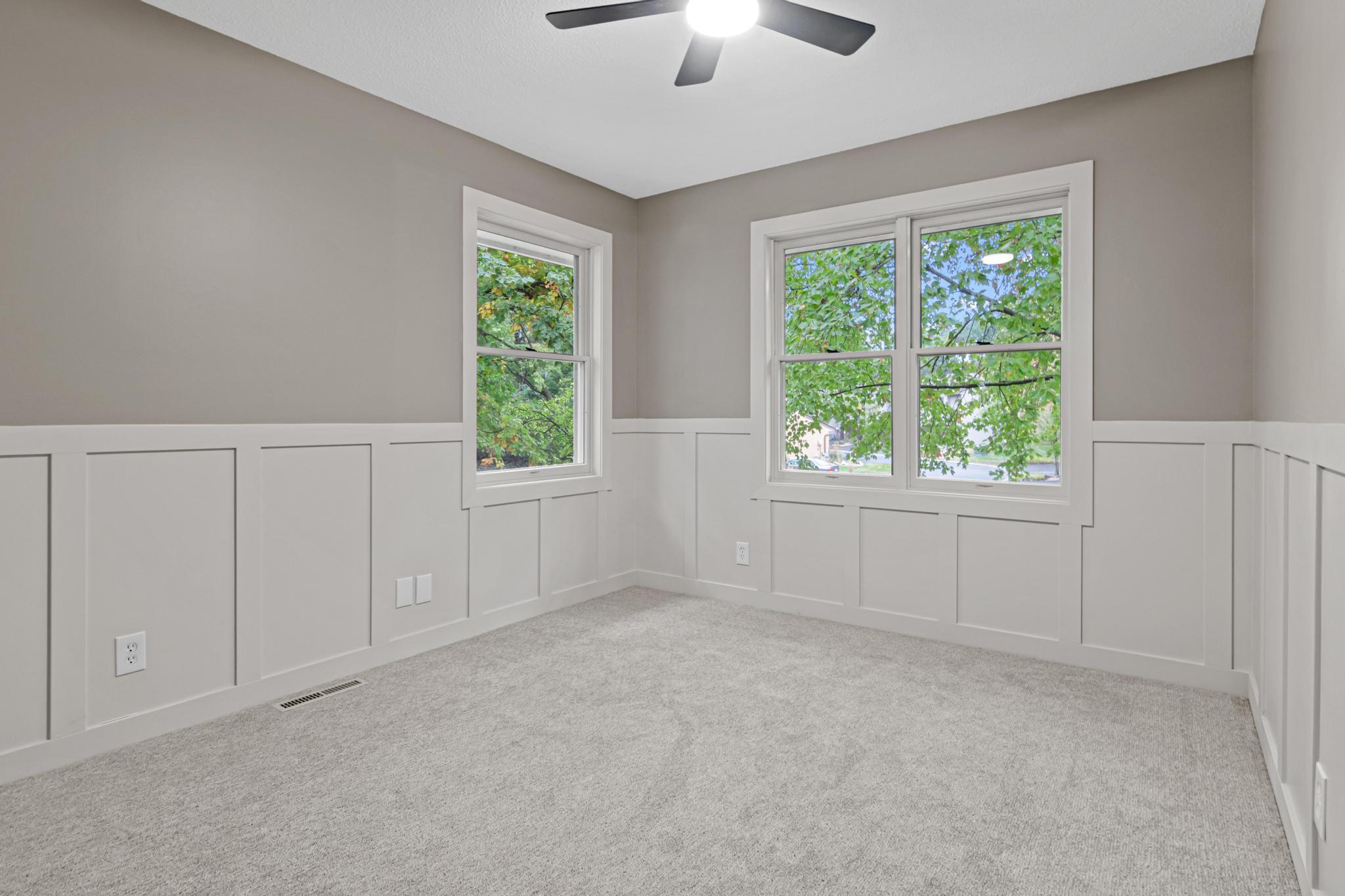 2365 Hillwood Drive E Property Photo 12
