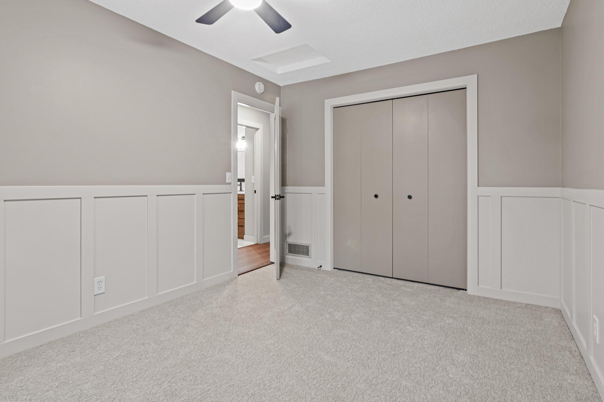 2365 Hillwood Drive E Property Photo 13