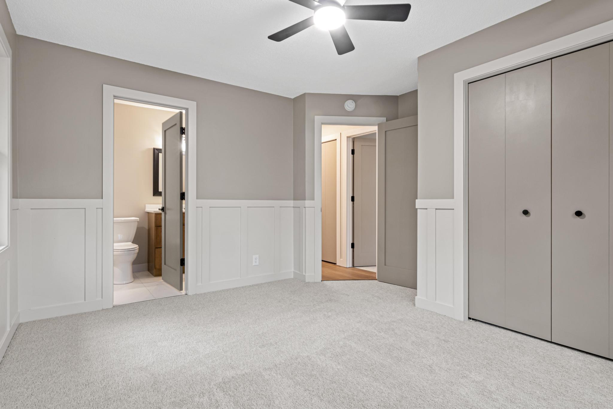 2365 Hillwood Drive E Property Photo 15