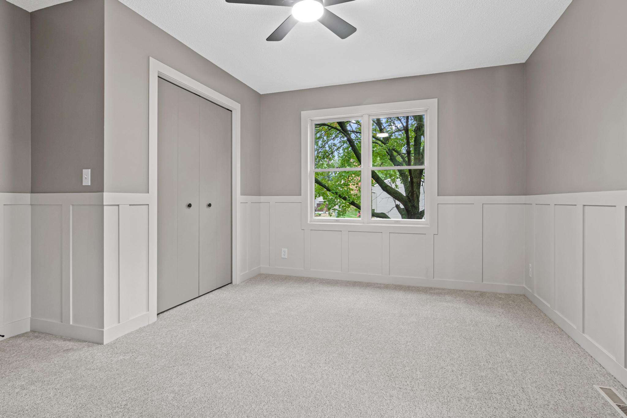 2365 Hillwood Drive E Property Photo 16