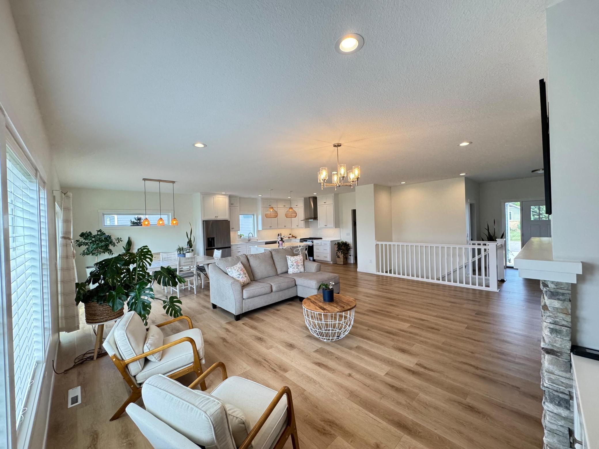 1807 Raymond Drive Property Photo 6