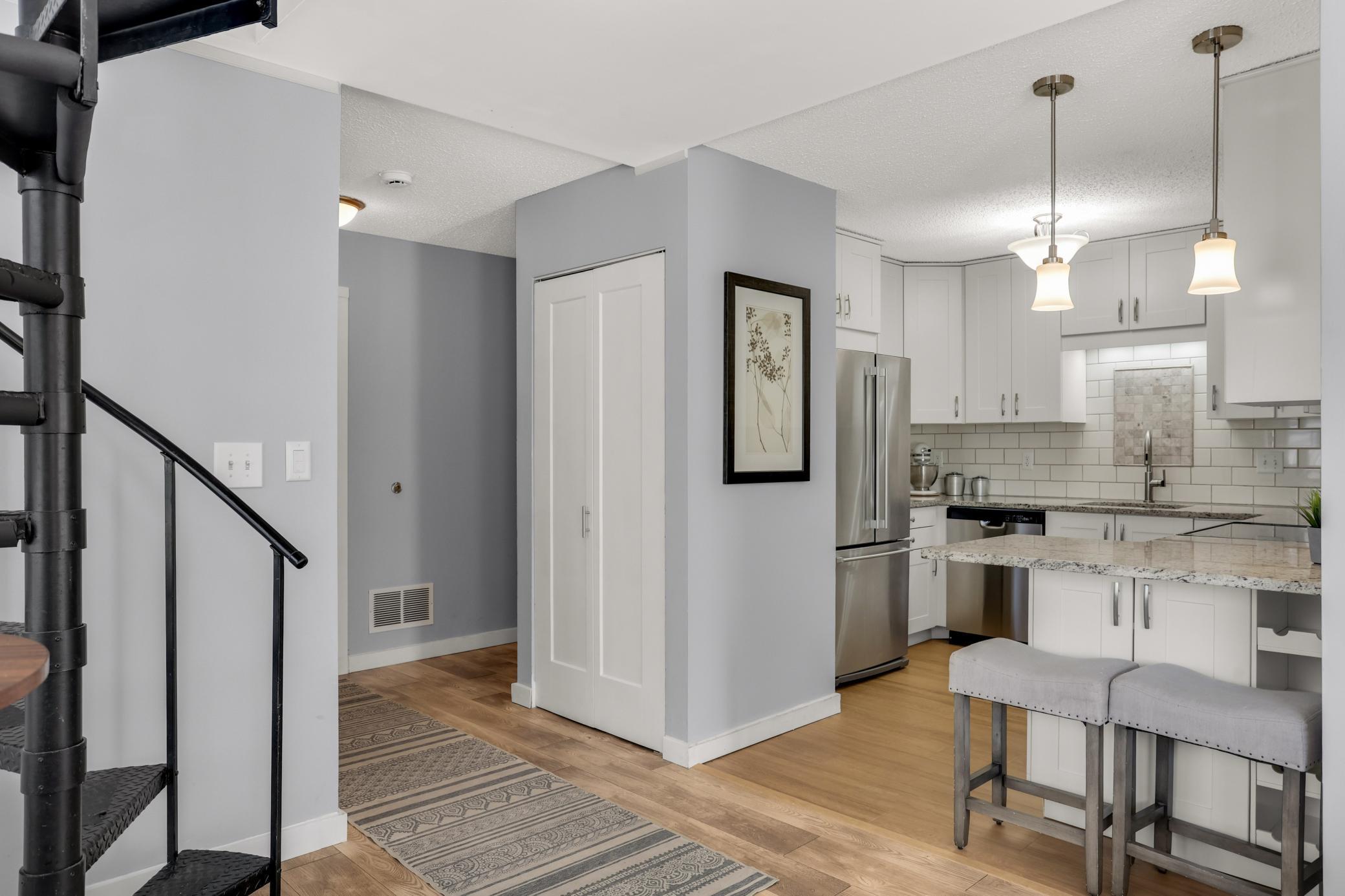 3012 Lake Shore Drive B Property Photo 13