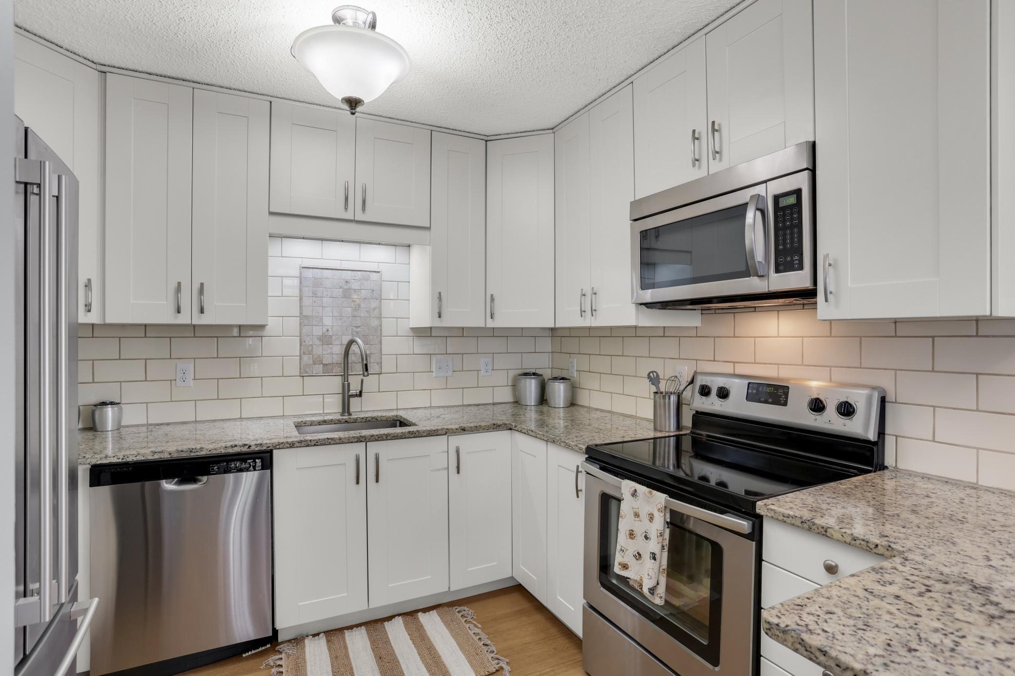 3012 Lake Shore Drive B Property Photo 16