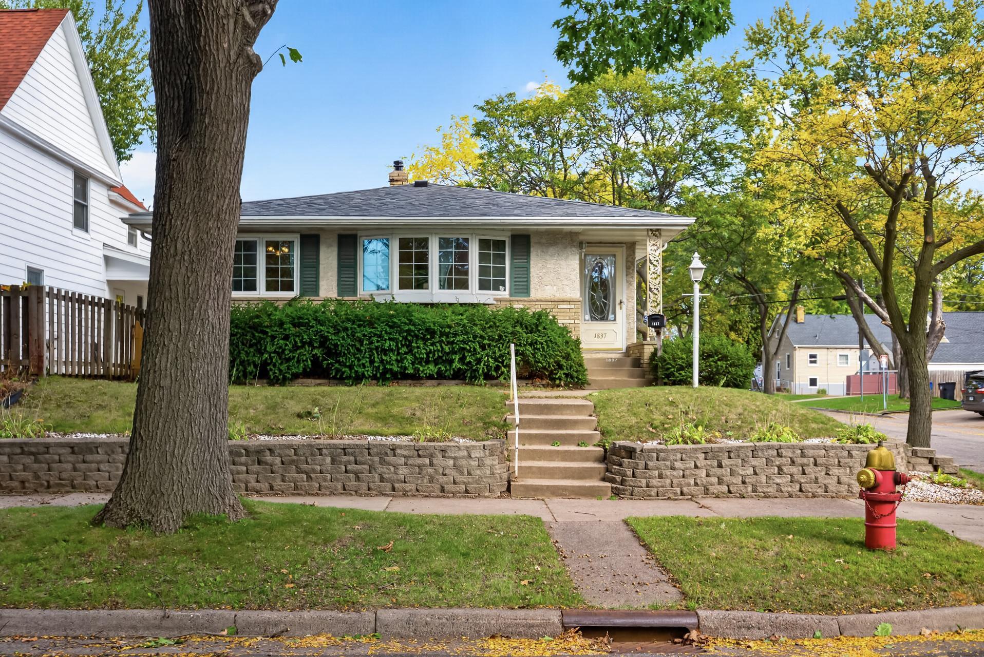 1837 Hawthorne Avenue E Property Photo 1