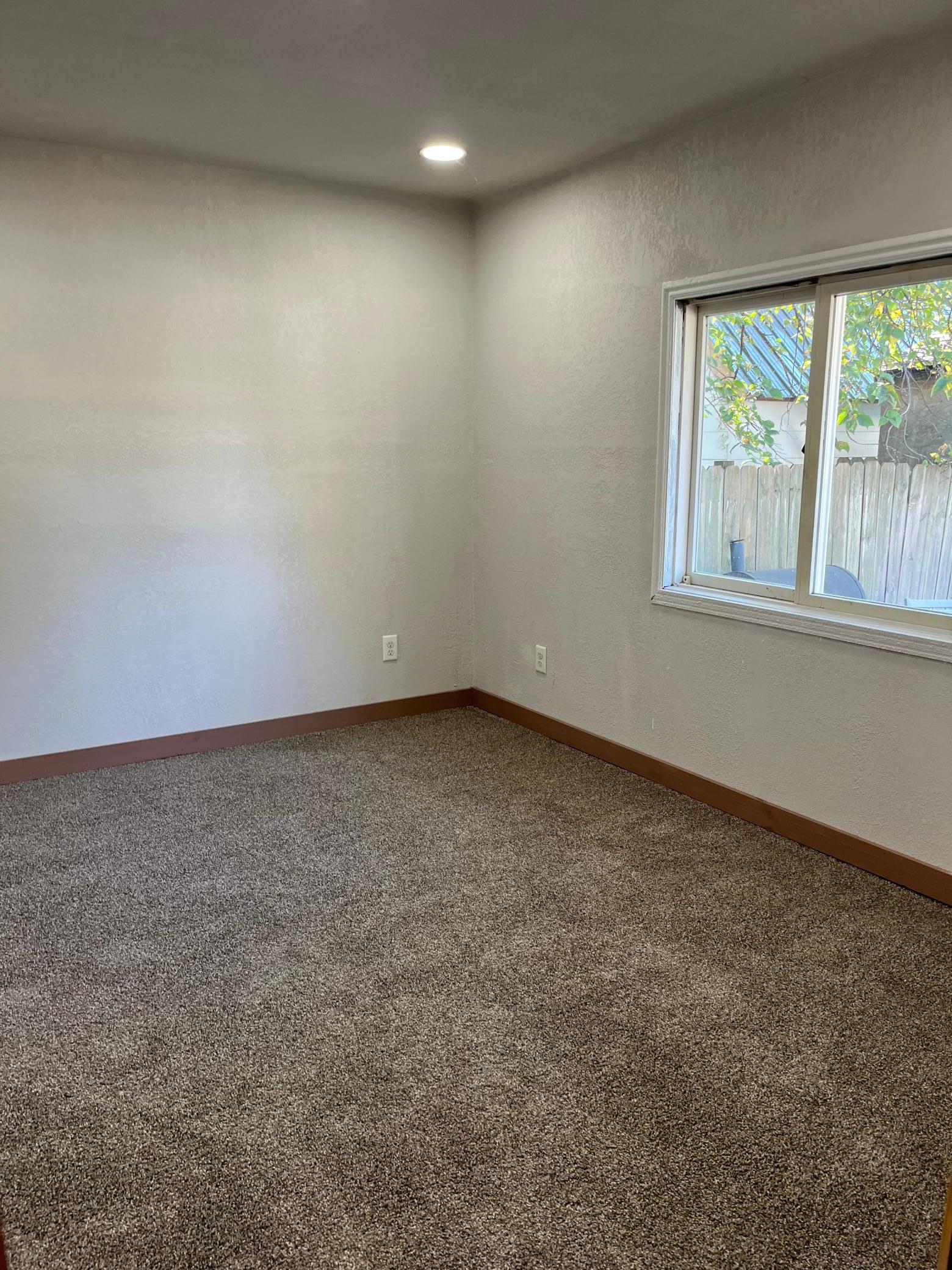 1653 Langley Avenue Property Photo 9