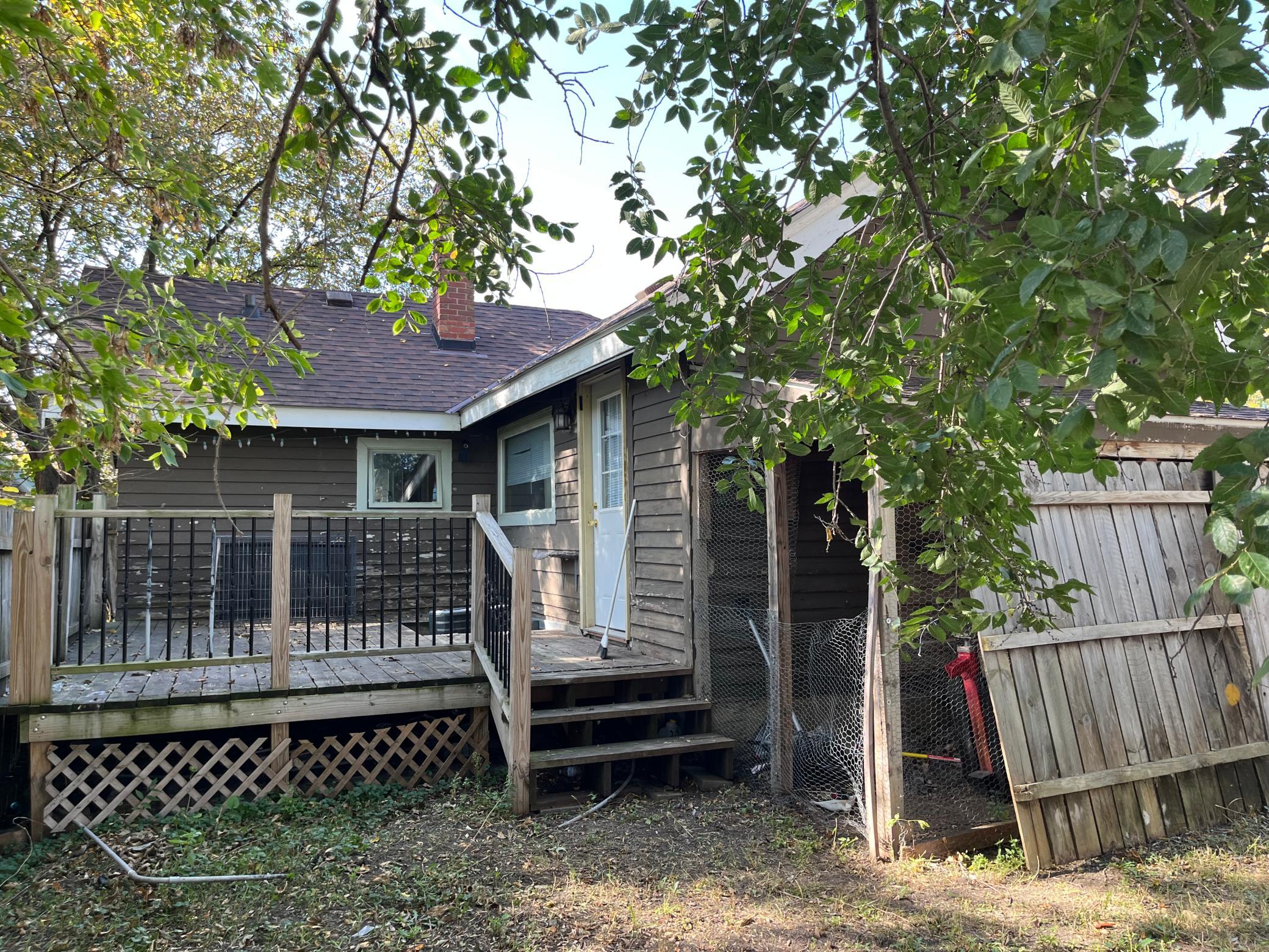 1653 Langley Avenue Property Photo 17