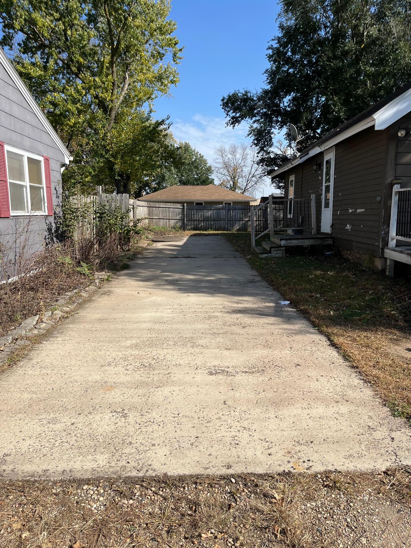 1653 Langley Avenue Property Photo 21