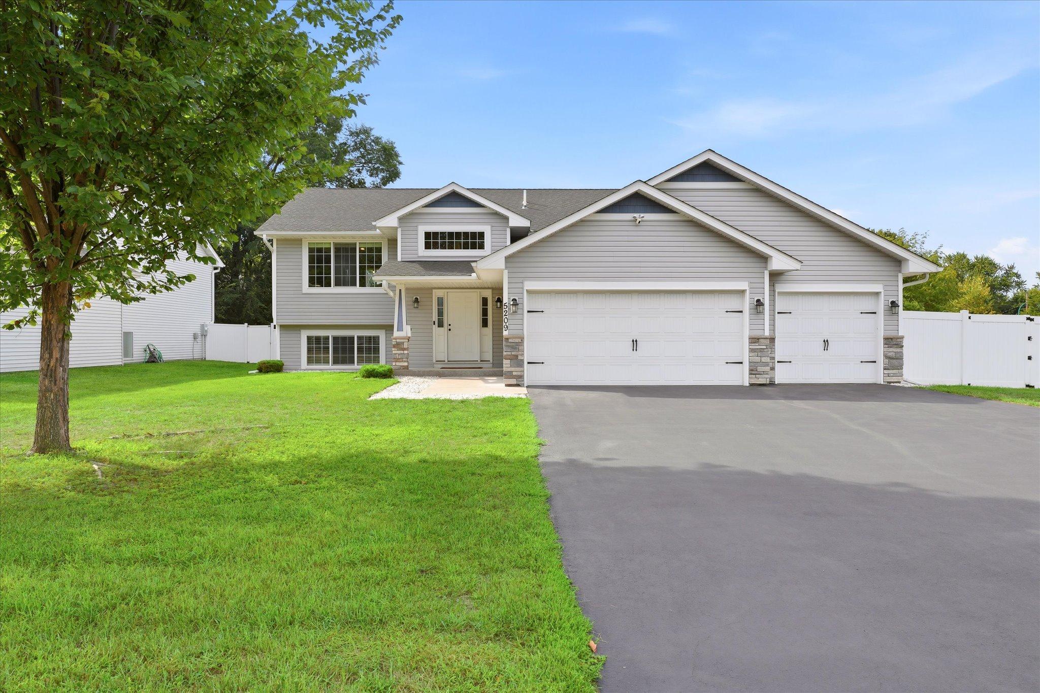 5209 49th Avenue N Property Photo 1