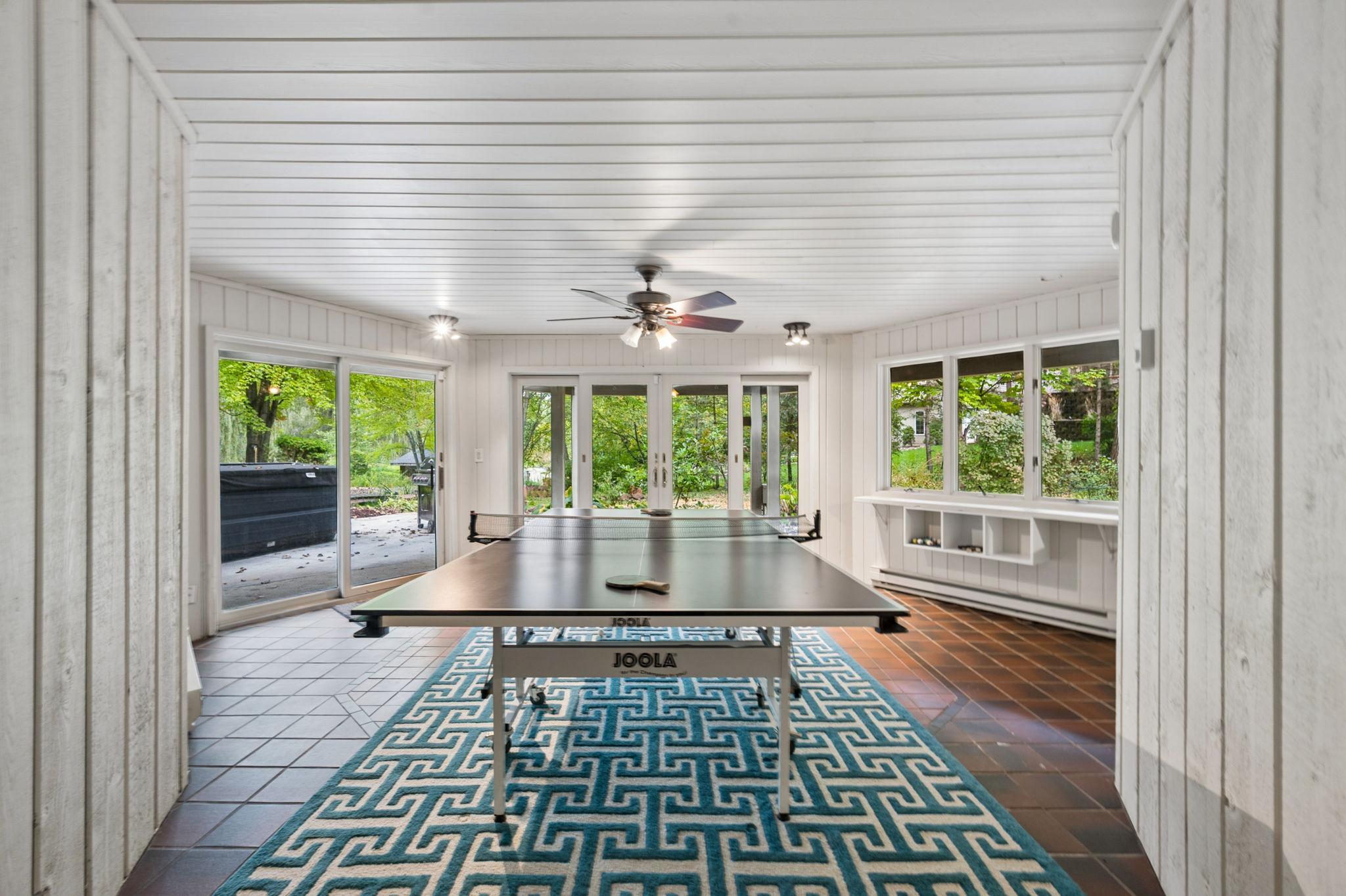 6525 Rowland Road Property Photo 3