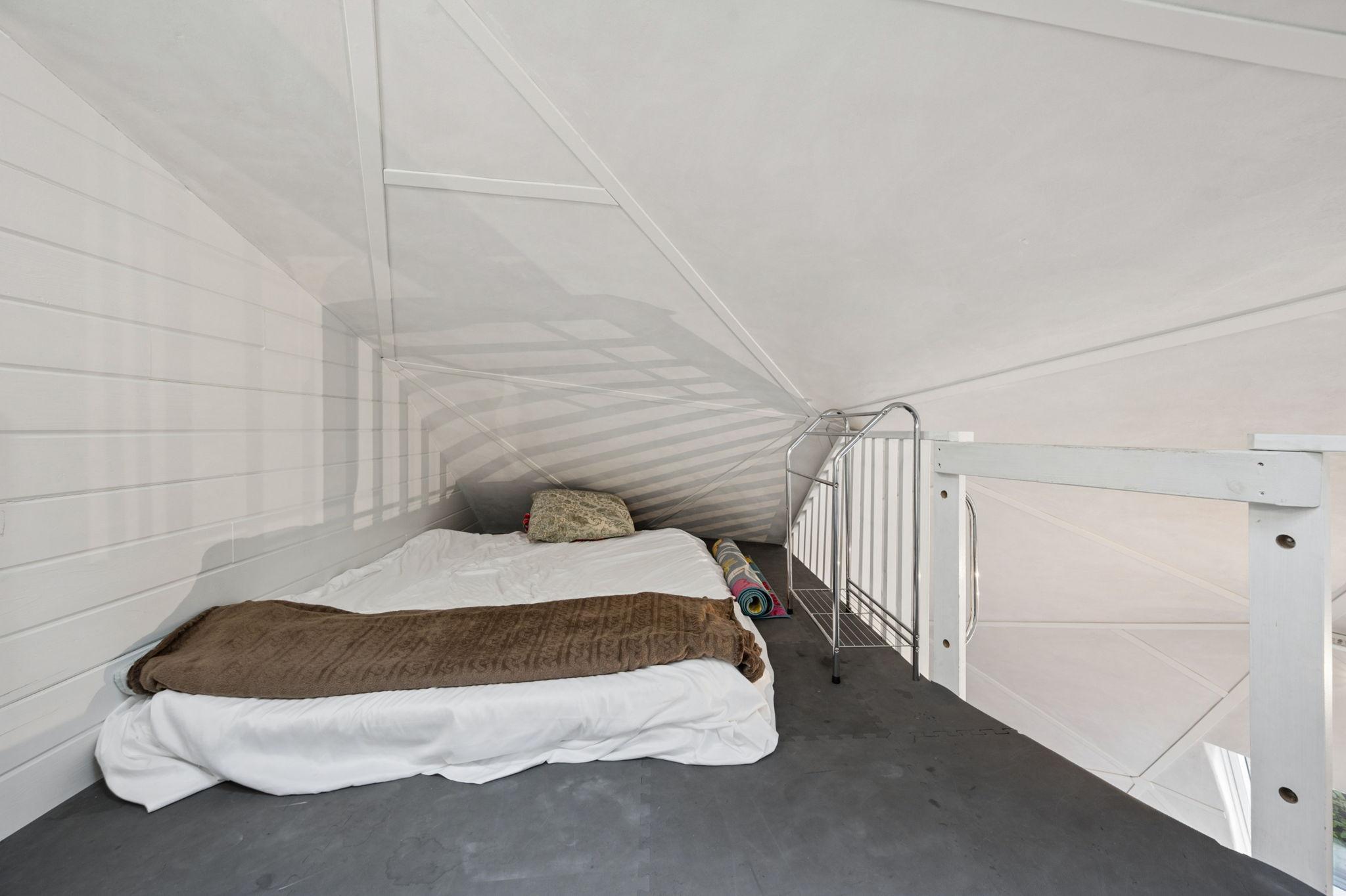 6525 Rowland Road Property Photo 14