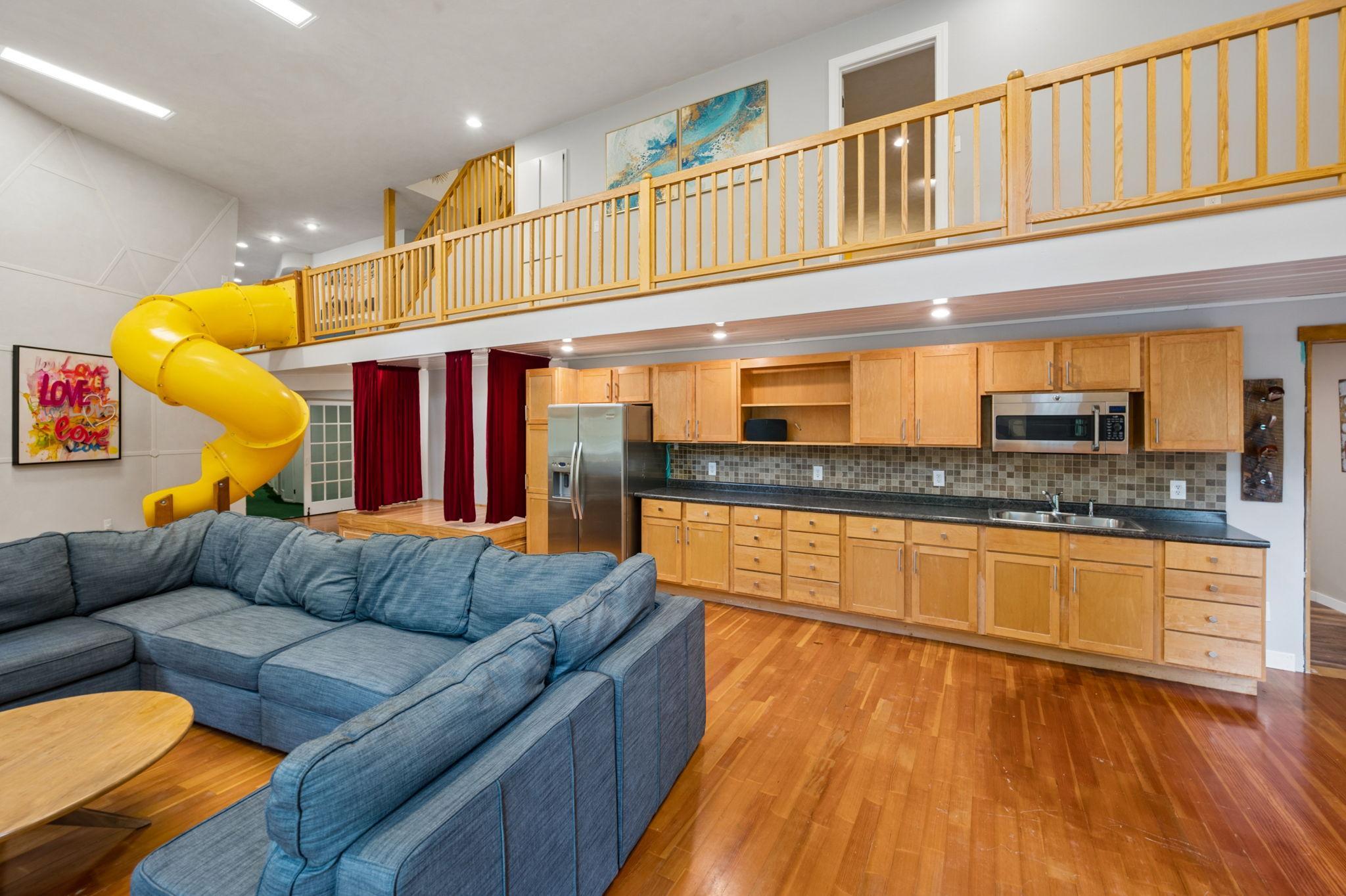 6525 Rowland Road Property Photo 45