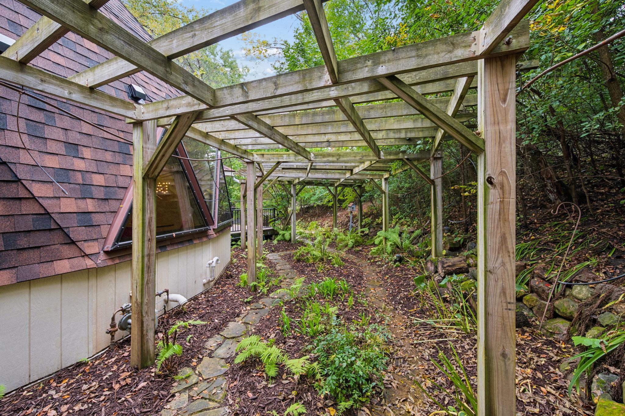 6525 Rowland Road Property Photo 80