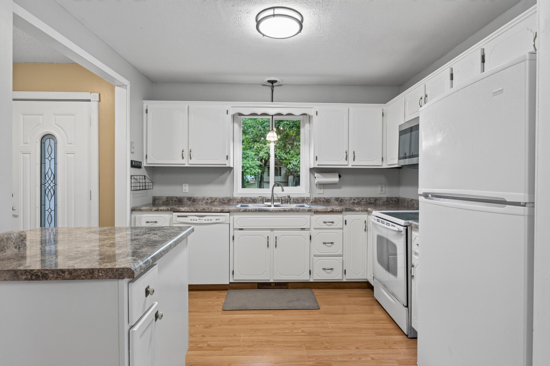 14175 Barium Street Nw Property Photo 1
