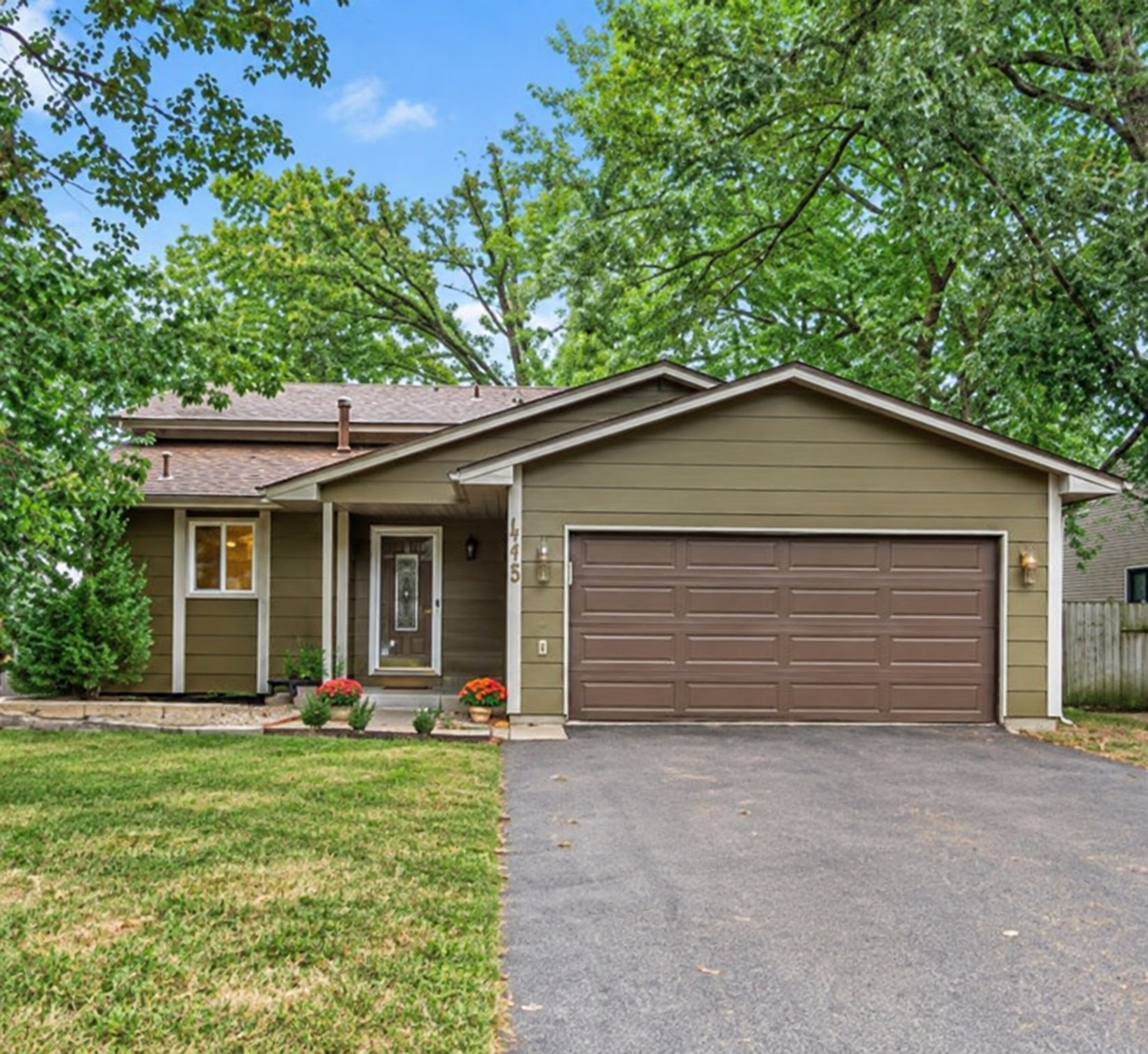 14175 Barium Street Nw Property Photo 1