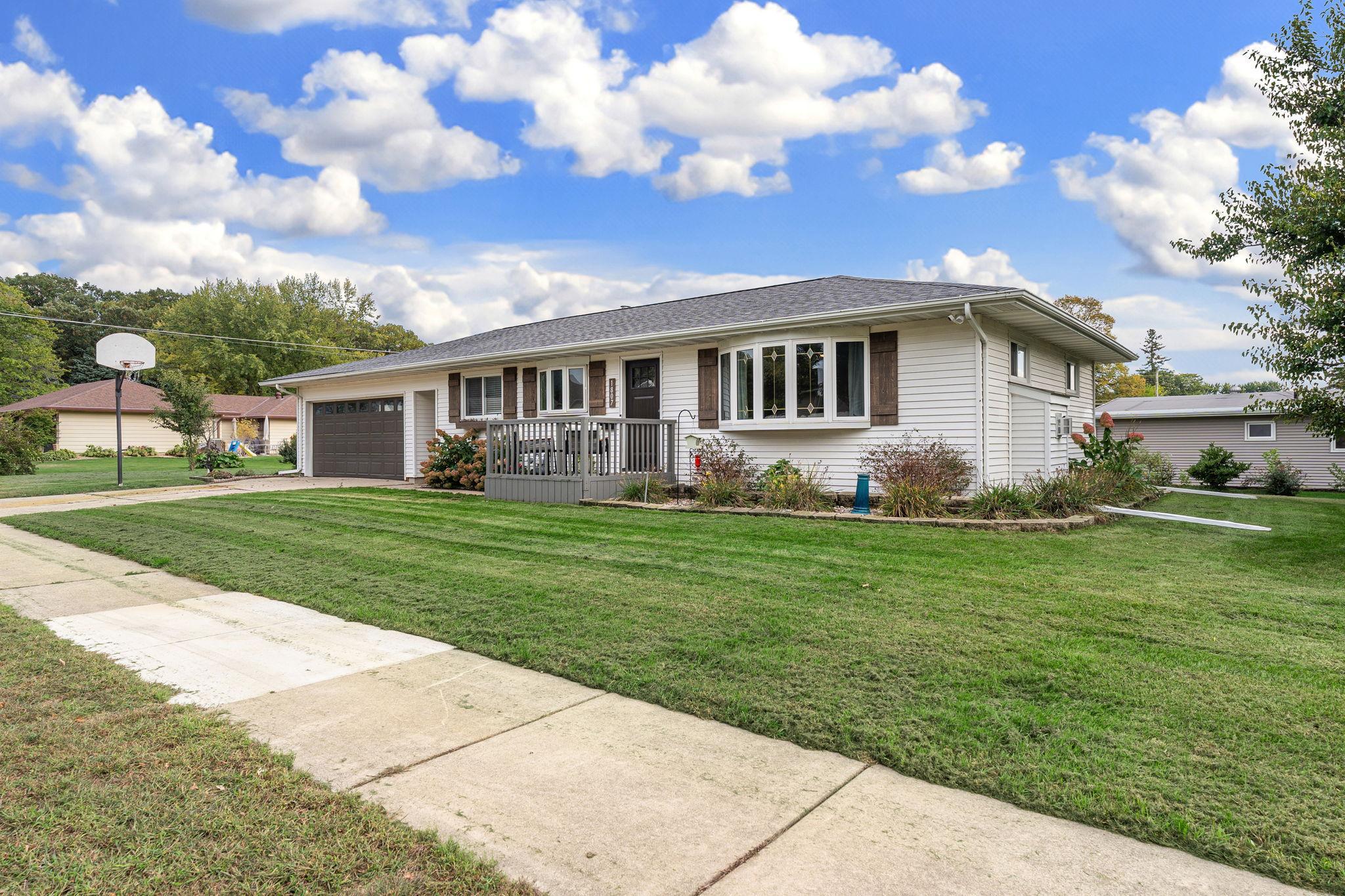 1807 2nd Avenue Nw Property Photo 1