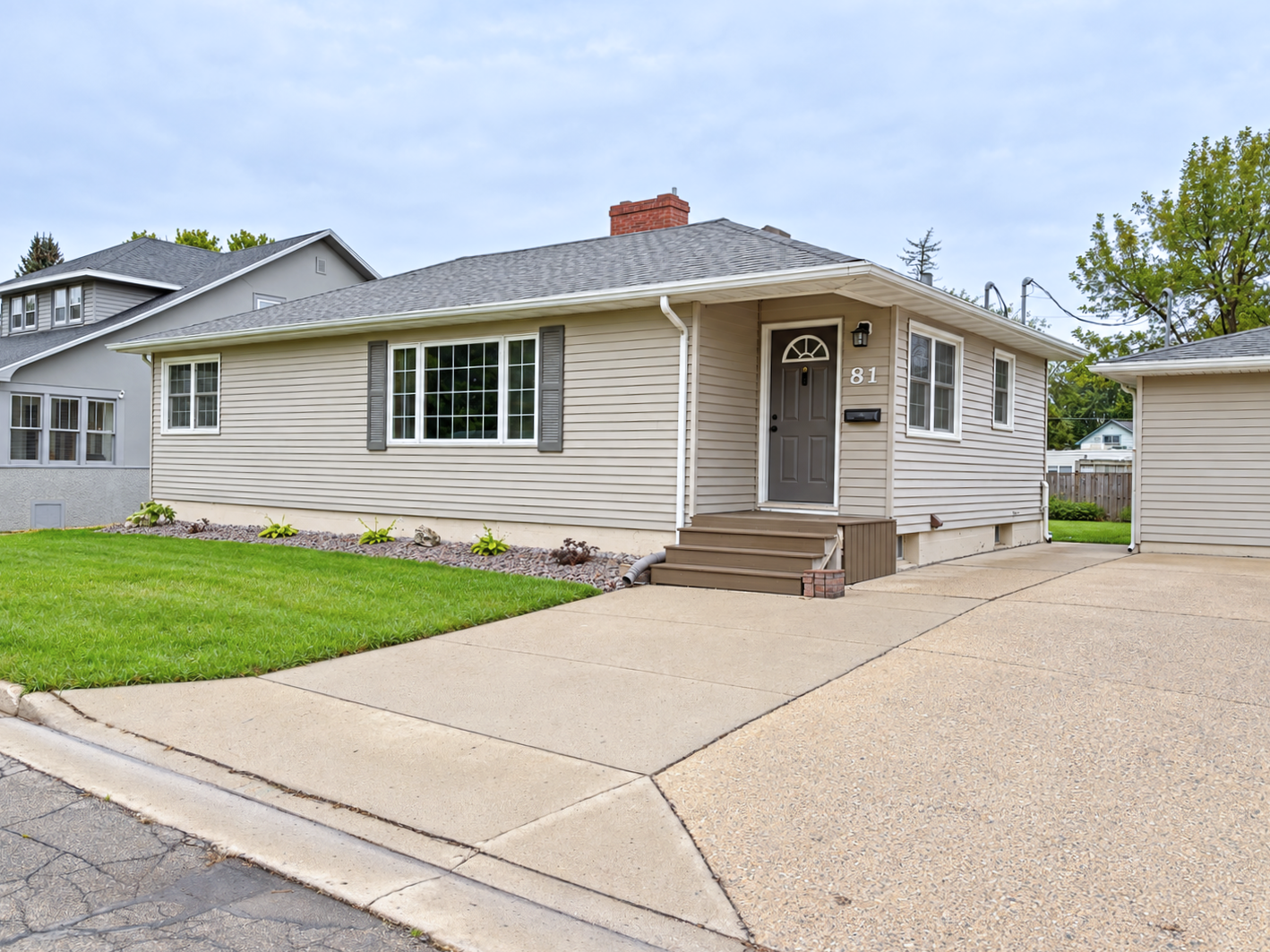 81 4th Avenue N Property Photo 37