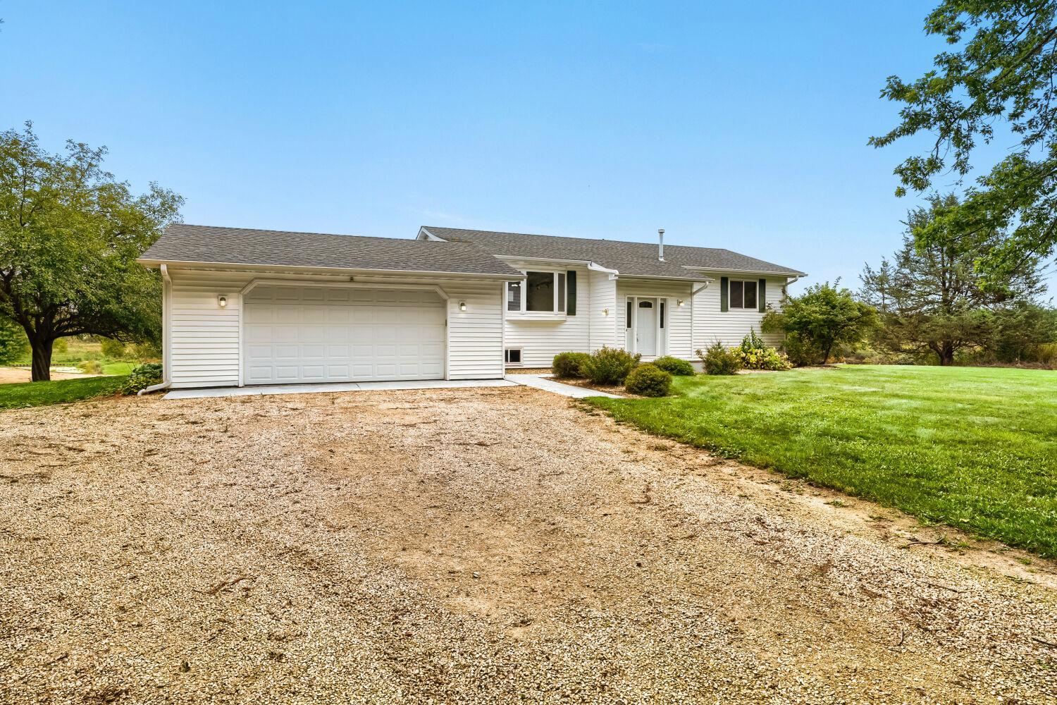 18335 Imperial Avenue N Property Photo 1