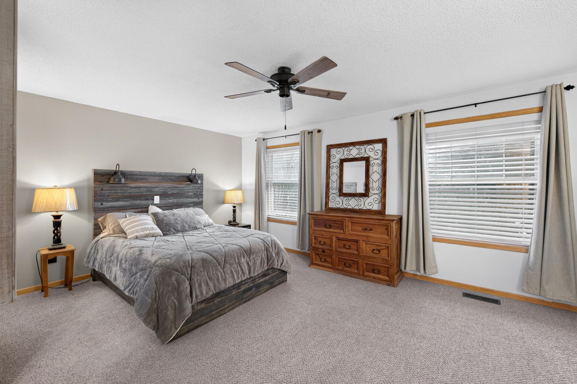 10154 Country Club Curve Property Photo 8