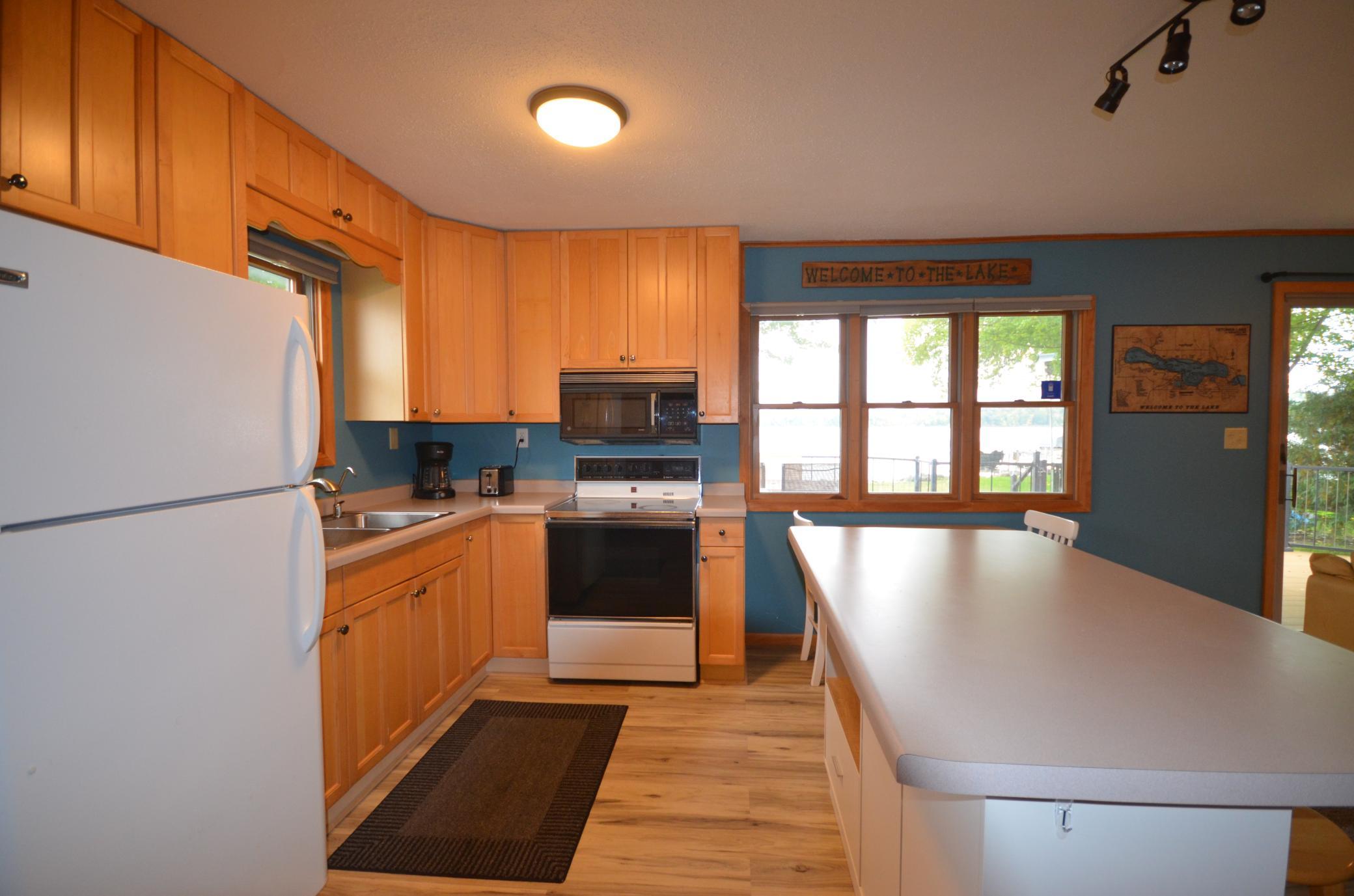 17075 Dickenson Lane Property Photo 11