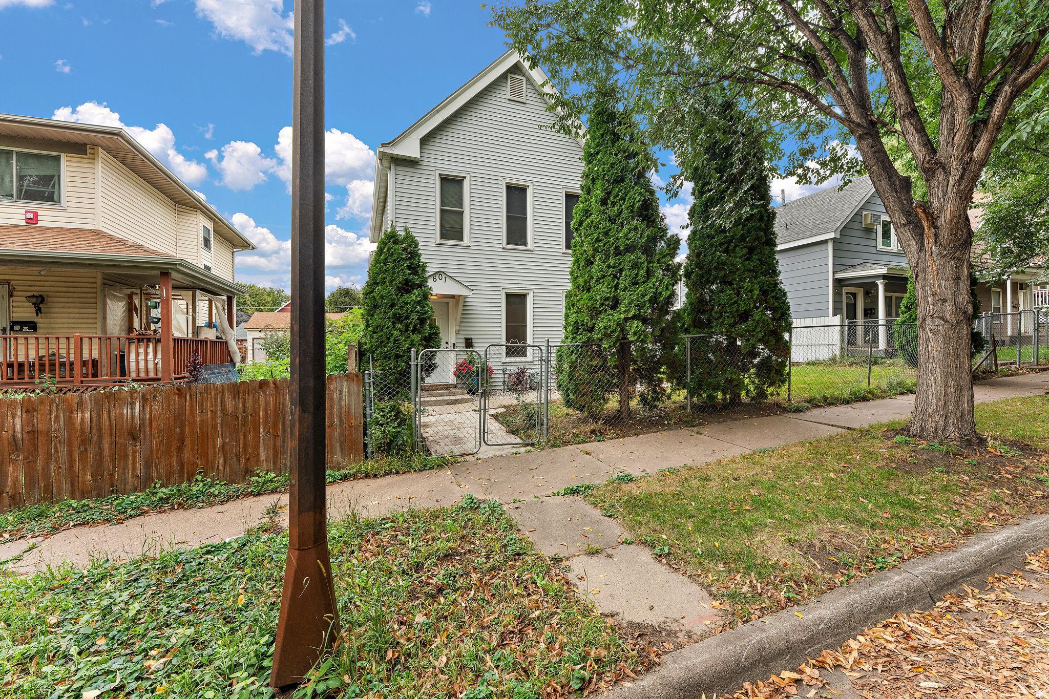 601 Sims Avenue Property Photo 1