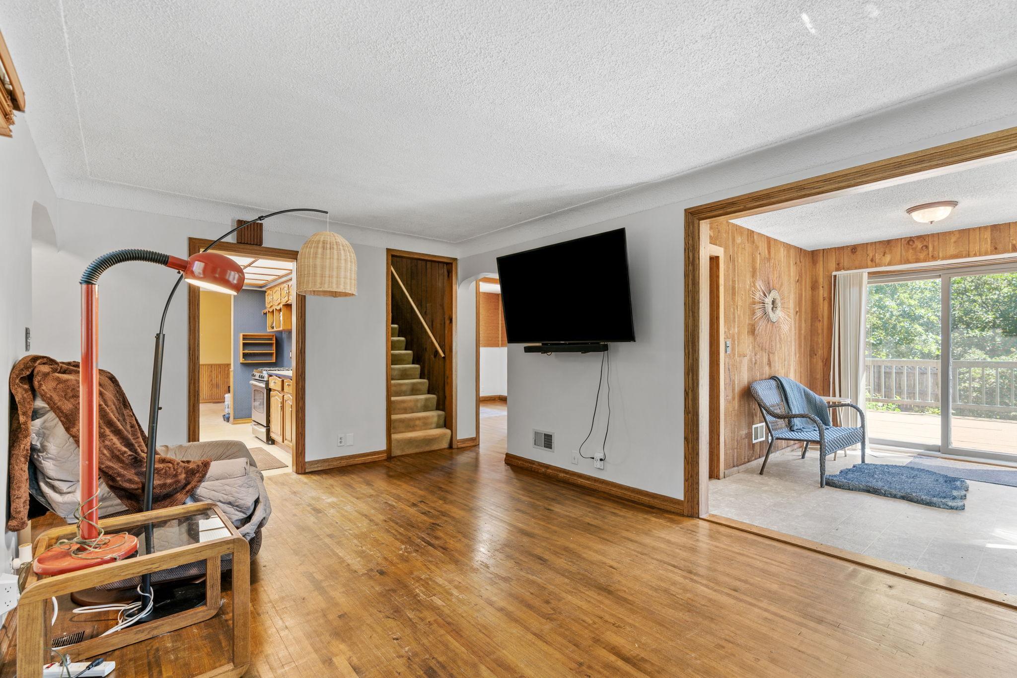 5510 James Avenue N Property Photo 8