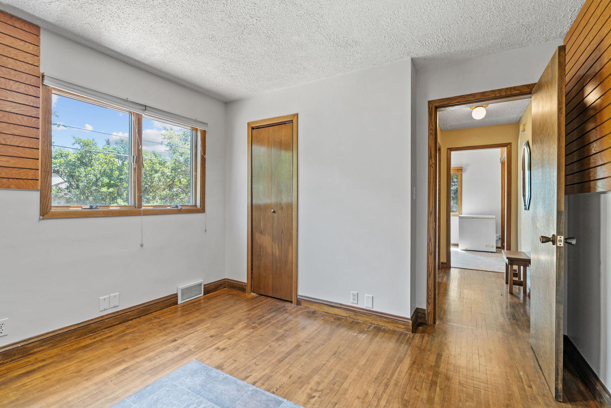 5510 James Avenue N Property Photo 20