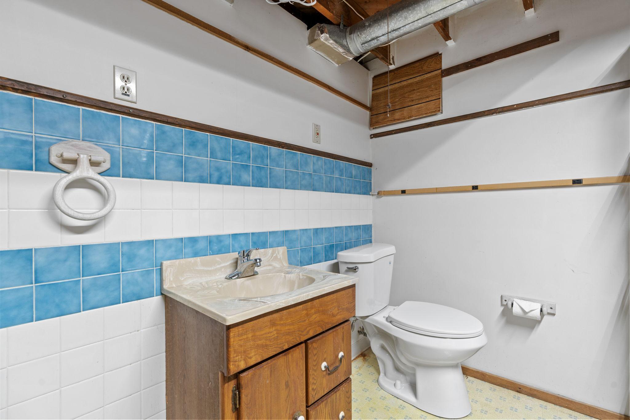 5510 James Avenue N Property Photo 34