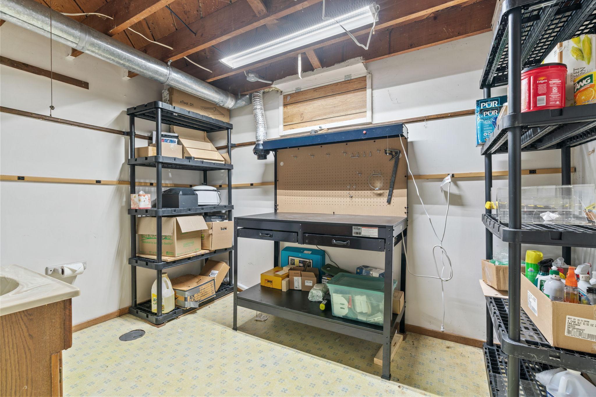 5510 James Avenue N Property Photo 35