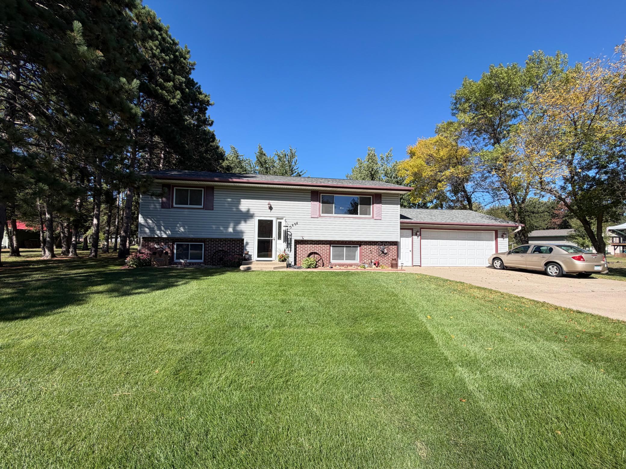 13434 Brenda Boulevard Property Photo 1