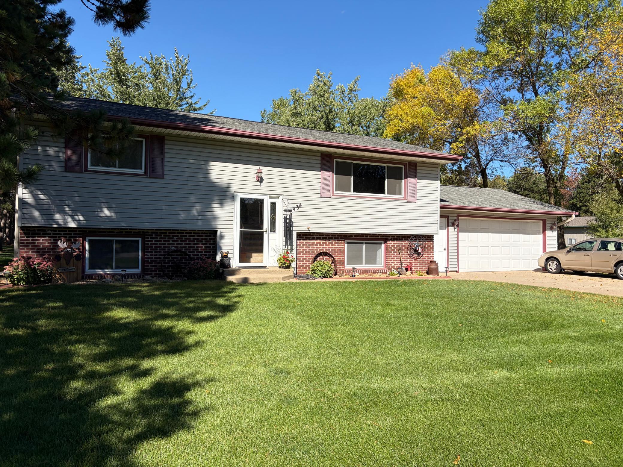 13434 Brenda Boulevard Property Photo 2